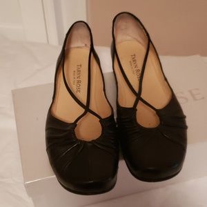 Taryn Rose Black flat 6.5